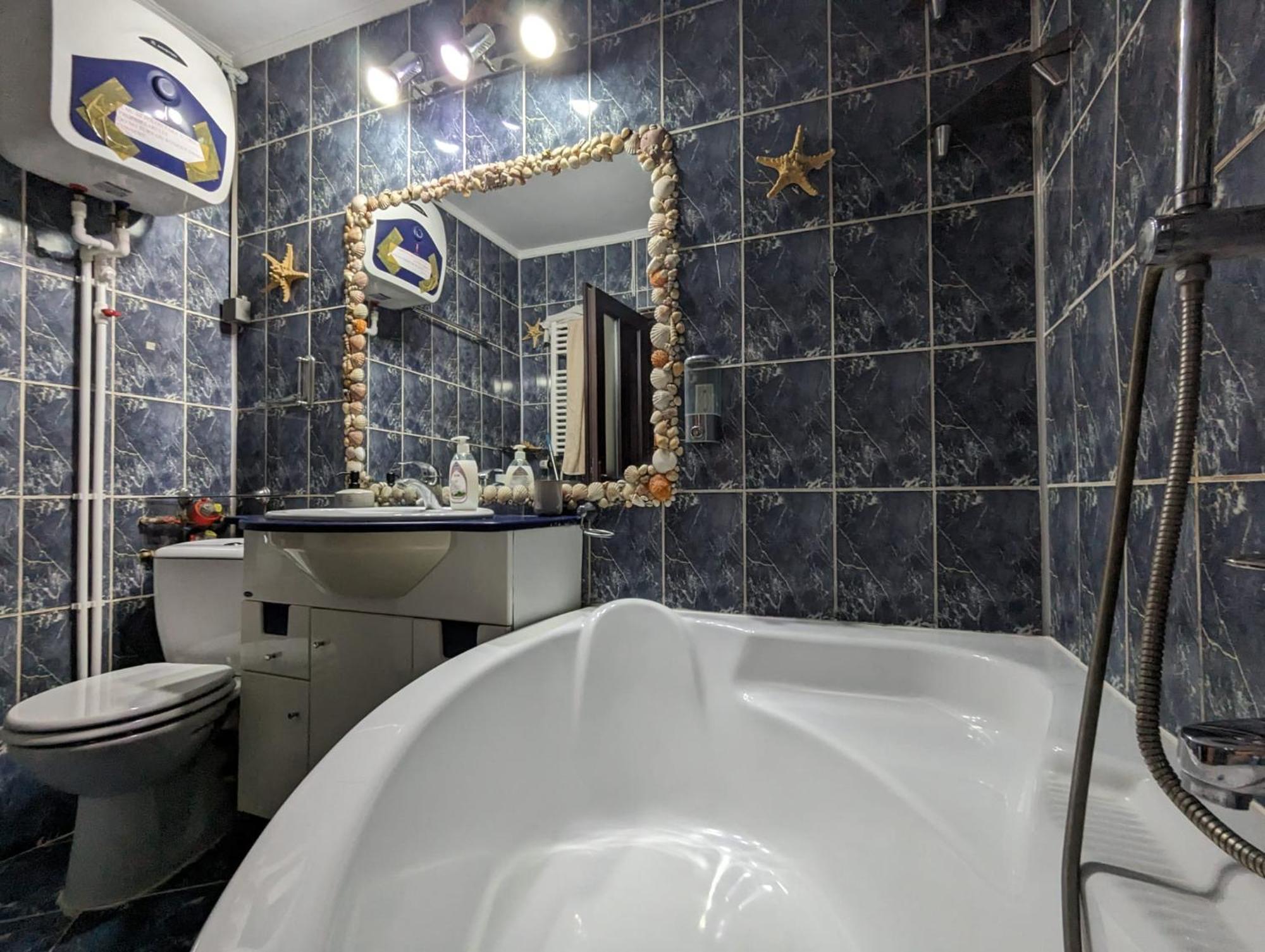 Modern Oasis With A Cozy Fireplace Your Stylish Apartment Minutes From Downtown Bukarest Eksteriør billede