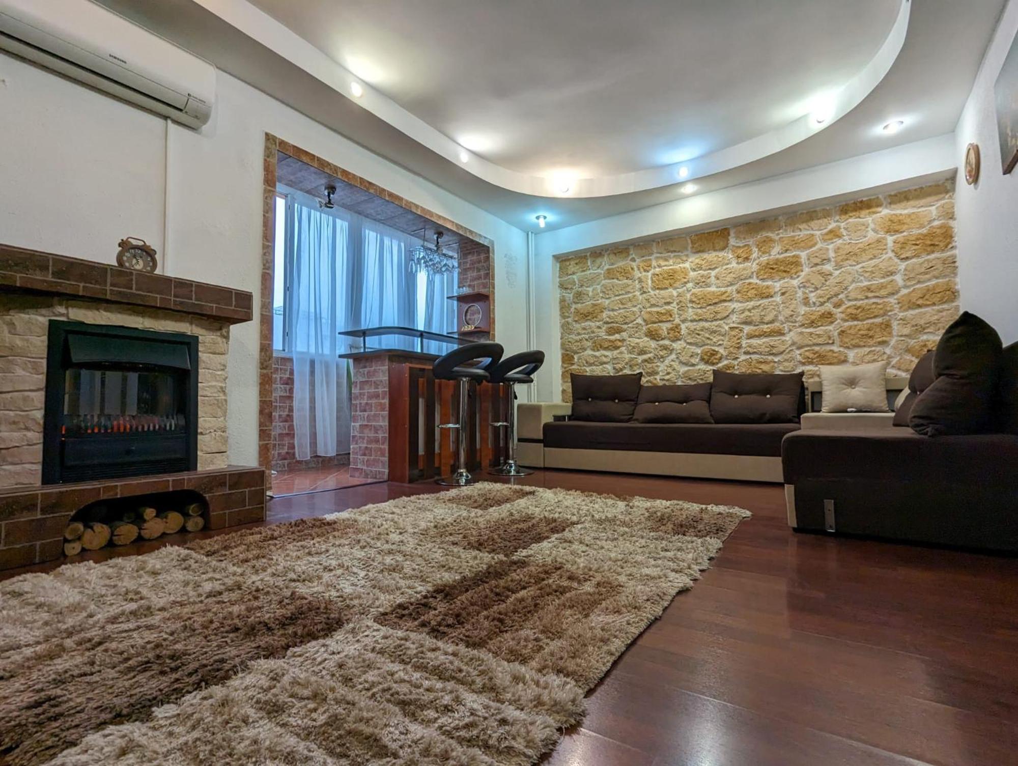 Modern Oasis With A Cozy Fireplace Your Stylish Apartment Minutes From Downtown Bukarest Eksteriør billede
